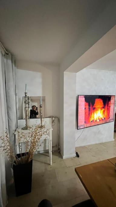 Ein Charmanter Zweifamilienhaus Berlin Bagian luar foto