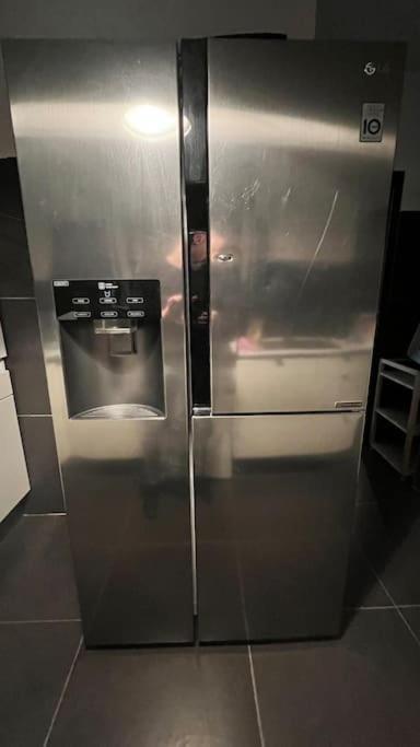 Ein Charmanter Zweifamilienhaus Berlin Bagian luar foto
